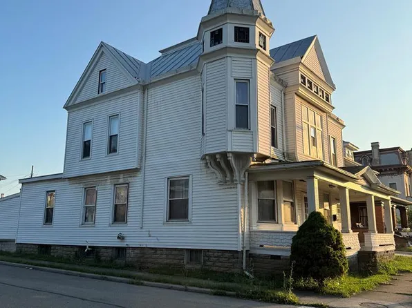 325 E Mansfield St, Bucyrus, OH 44820