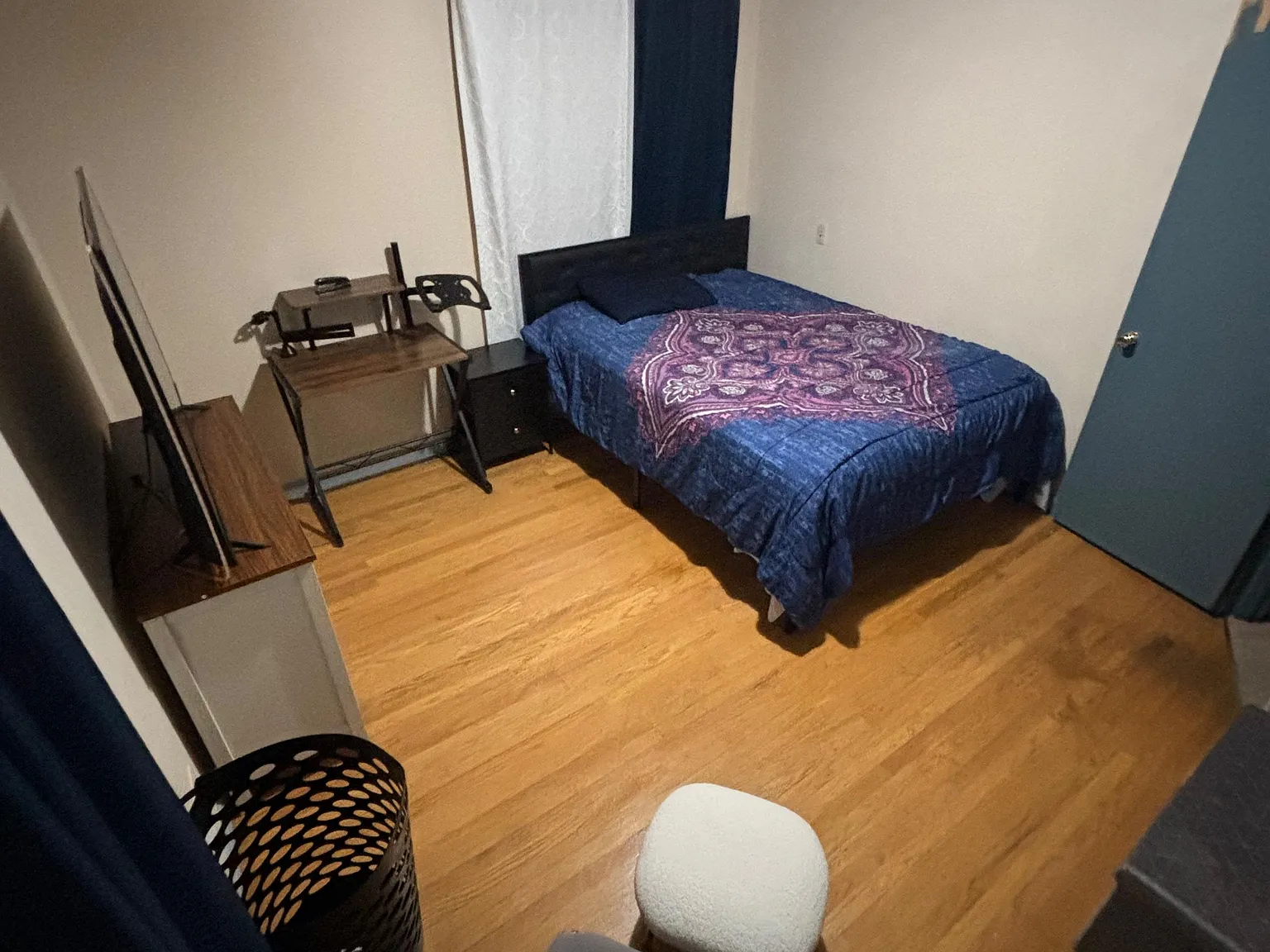 3 bed, 2.0 bath, 2000 sqft, $1,364 — Photo 1