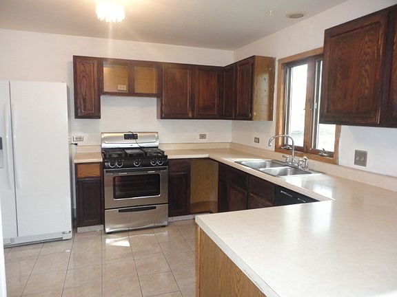 4th image of 2703 Carmel Blvd