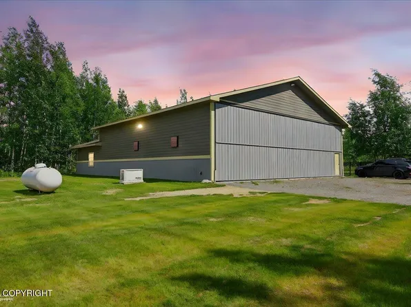 7074 S Meyers Cir, Wasilla, AK 99623