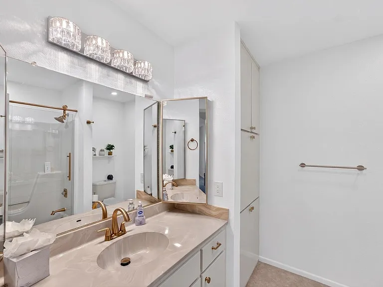 425 S Parkcrest #334 — Photo 23