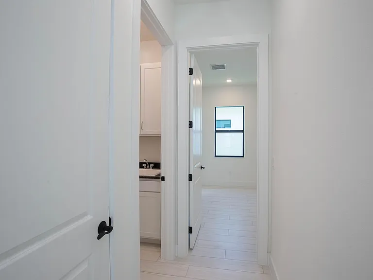 5576 Captiva Ln — Photo 75
