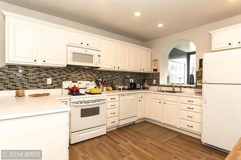 3031 Huntingdon Ave — Photo 5