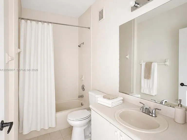 17650 NW 73rd Ave #104-18 — Photo 4