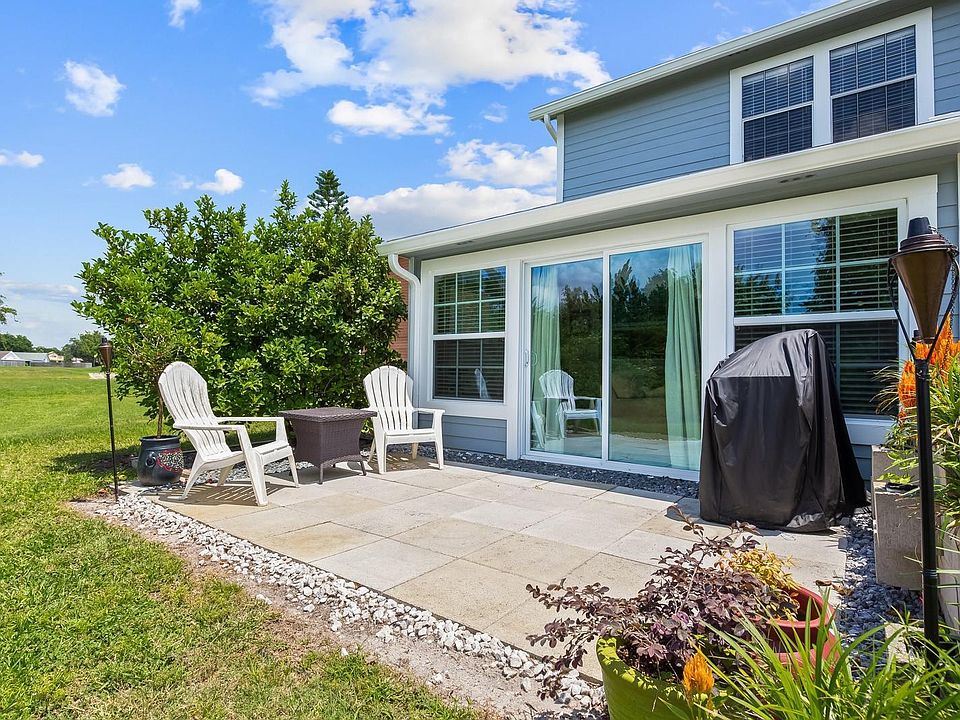 2nd image of 2037 Waterleaf St #2037