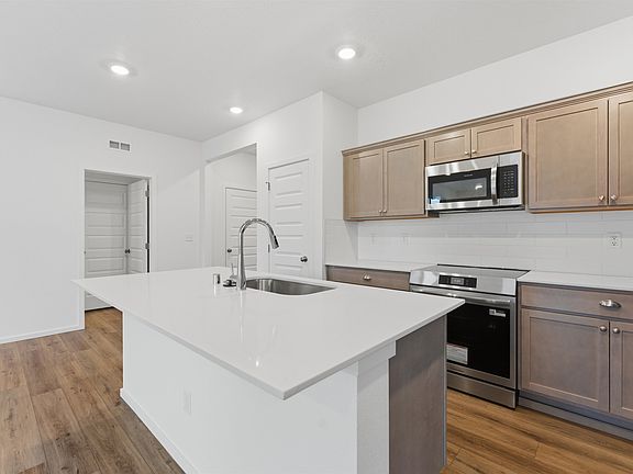 4th image of 3072 S Monterey Ln
