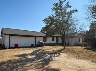 311 Renfro, Devine, TX 78016