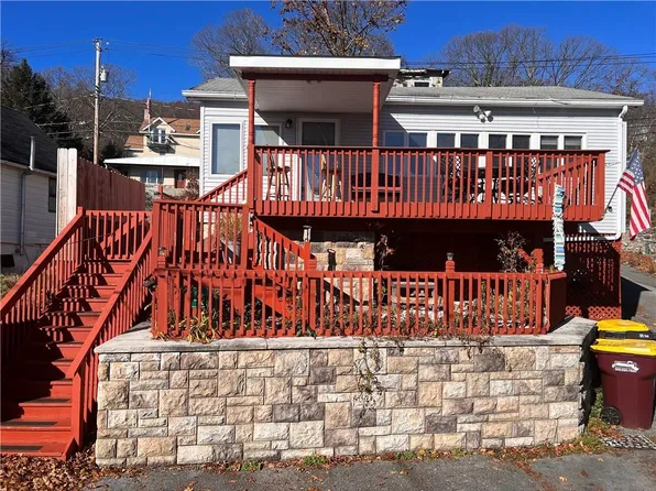 4 Lodge Drive, Greenwood Lake, NY 10925