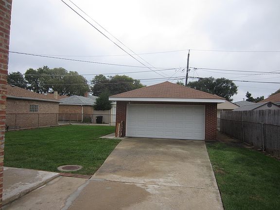 4th image of 5537 S Menard Ave