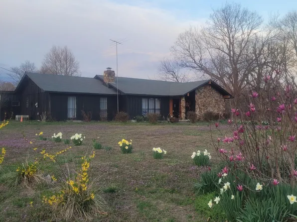 748 Kellum Ln, Burlison, TN 38015