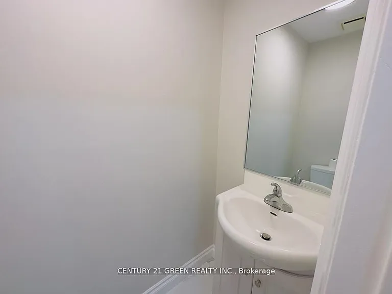 24 Sullivan Dr — Photo 11