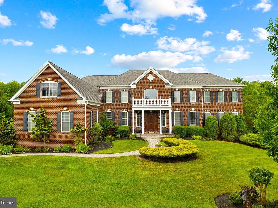 1st image of 128 Jane Chapman Dr