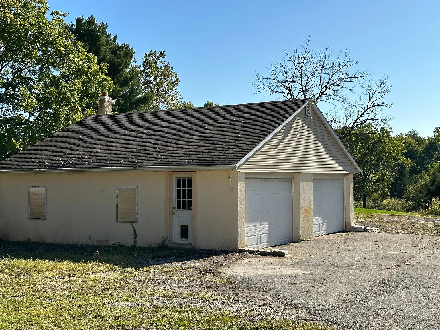3 bed, 2500 sqft, $2,800 — Photo 3