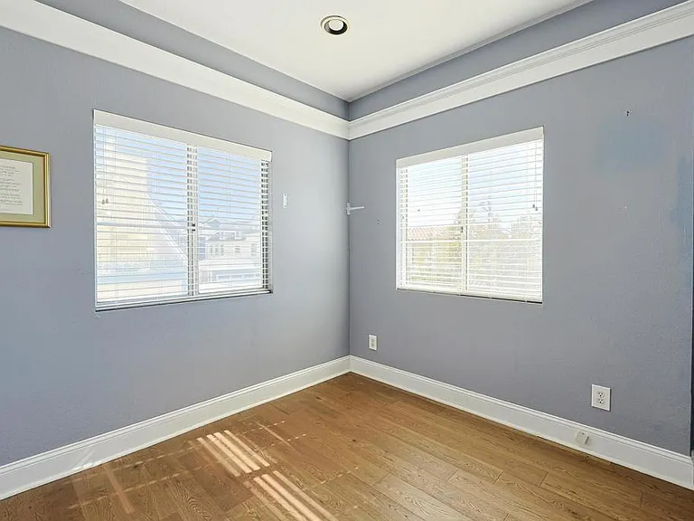 733 H Ave — Photo 32