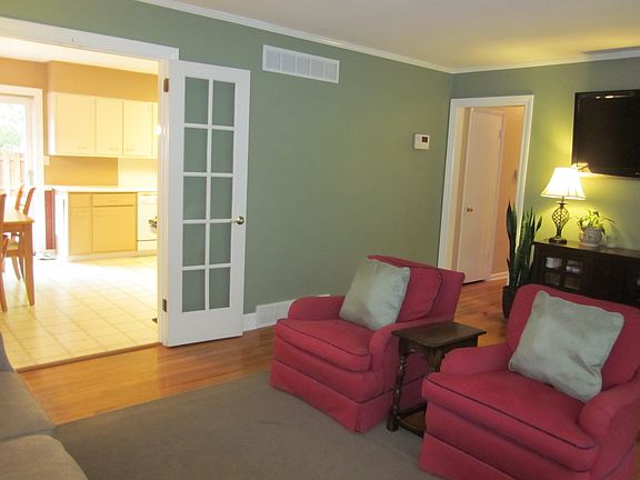 4th image of 8518 W 92nd Ter