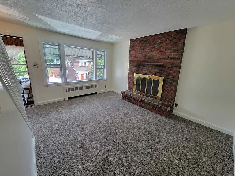 42 Madison St — Photo 1