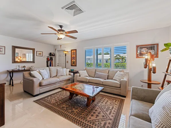 2112 SW 22nd Street, Boynton Beach, FL 33426