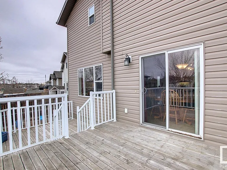 179 Chestermere Cres — Photo 18