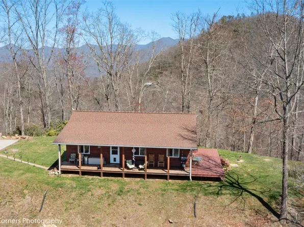 862 Wyoming Dr, Sylva, NC 28779