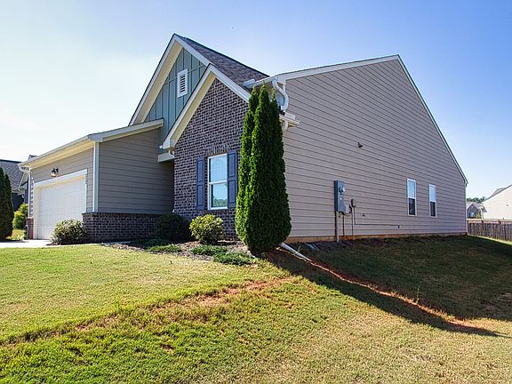 2nd image of 222 Sinclair Way