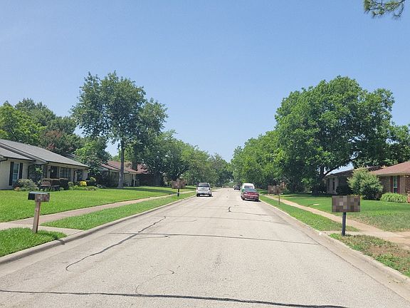 4th image of 513 Dogwood Dr