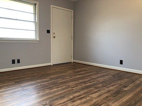3rd image of 114 Hadley Dr APT A