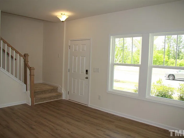 842 Firebrick Dr — Photo 4