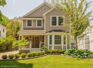 520 Knowles St, Royal Oak, MI 48067