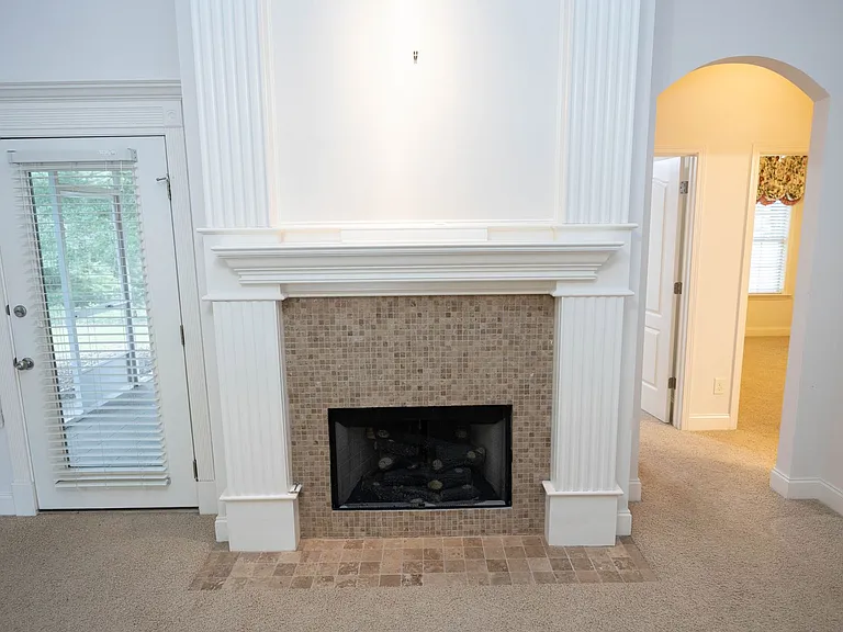 106 Sweet Meadow Ct — Photo 10