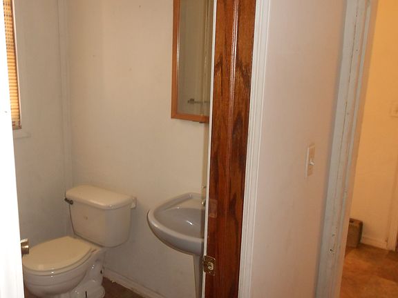 2nd image of 233 N 14th 1/2 St