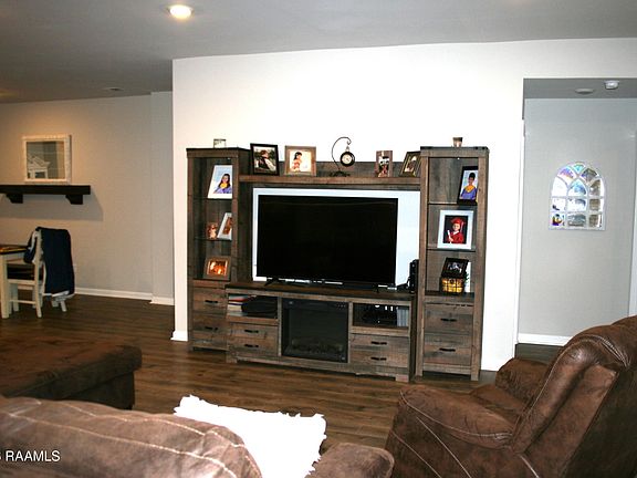 5th image of 126 Lucille Dr