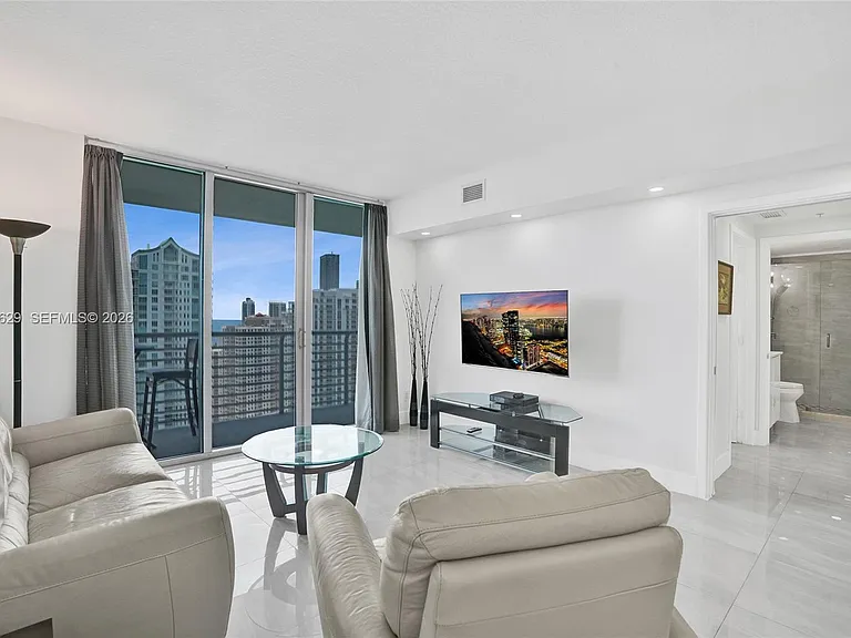 335 S Biscayne Blvd #3807 — Photo 24