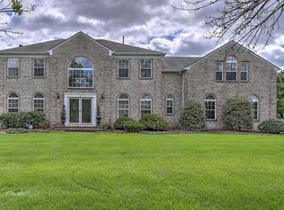 12 Windswept Ln, Freehold, NJ 07728