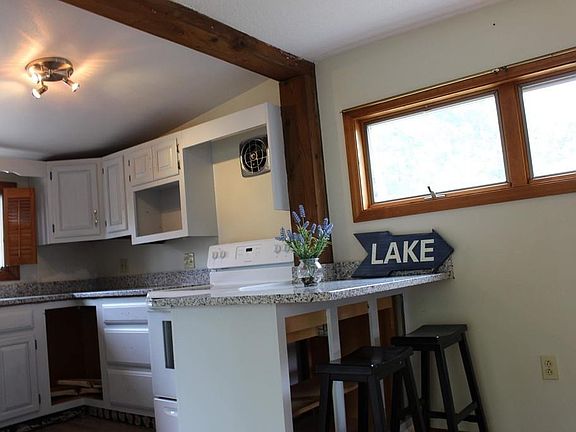 4th image of 13 Pollyanna Ln