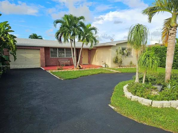 8571 NW 11th St, Hollywood, FL 33024