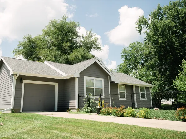710 N 3rd Ave, Winterset, IA 50273