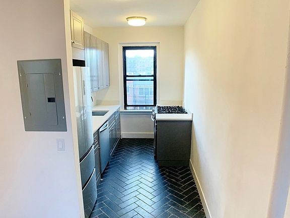 3rd image of 21-15 33rd St #4E