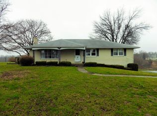 43 Church St, Stewartstown, PA 17363