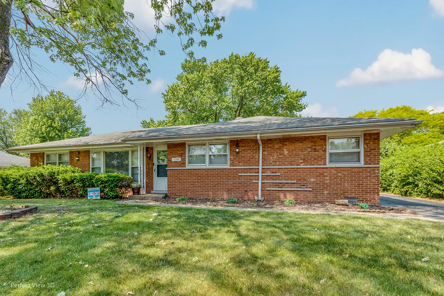 11334 S Neenah Ave photo 1