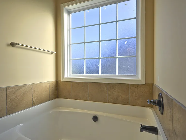 446 Cyprus Ct — Photo 24