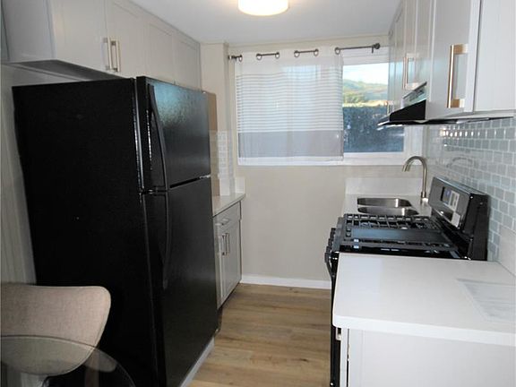 3rd image of 1019 Kemole Ln APT C