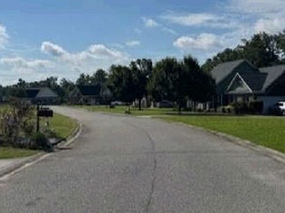 Exterior Neighborhood (street photo)