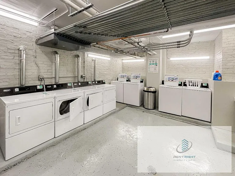 617-25 W Melrose St #619-D2 — Photo 9