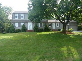 6 Barn Dr, Cumberland, RI 02864