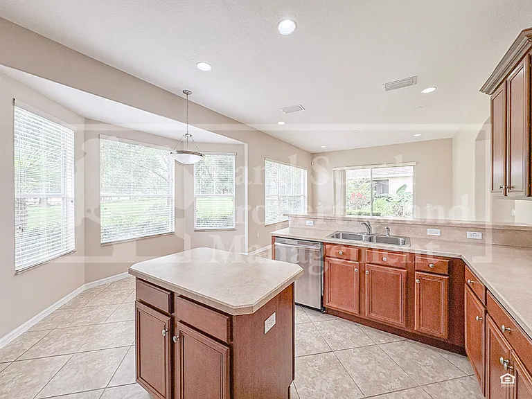 1762 Altavista Cir — Photo 16