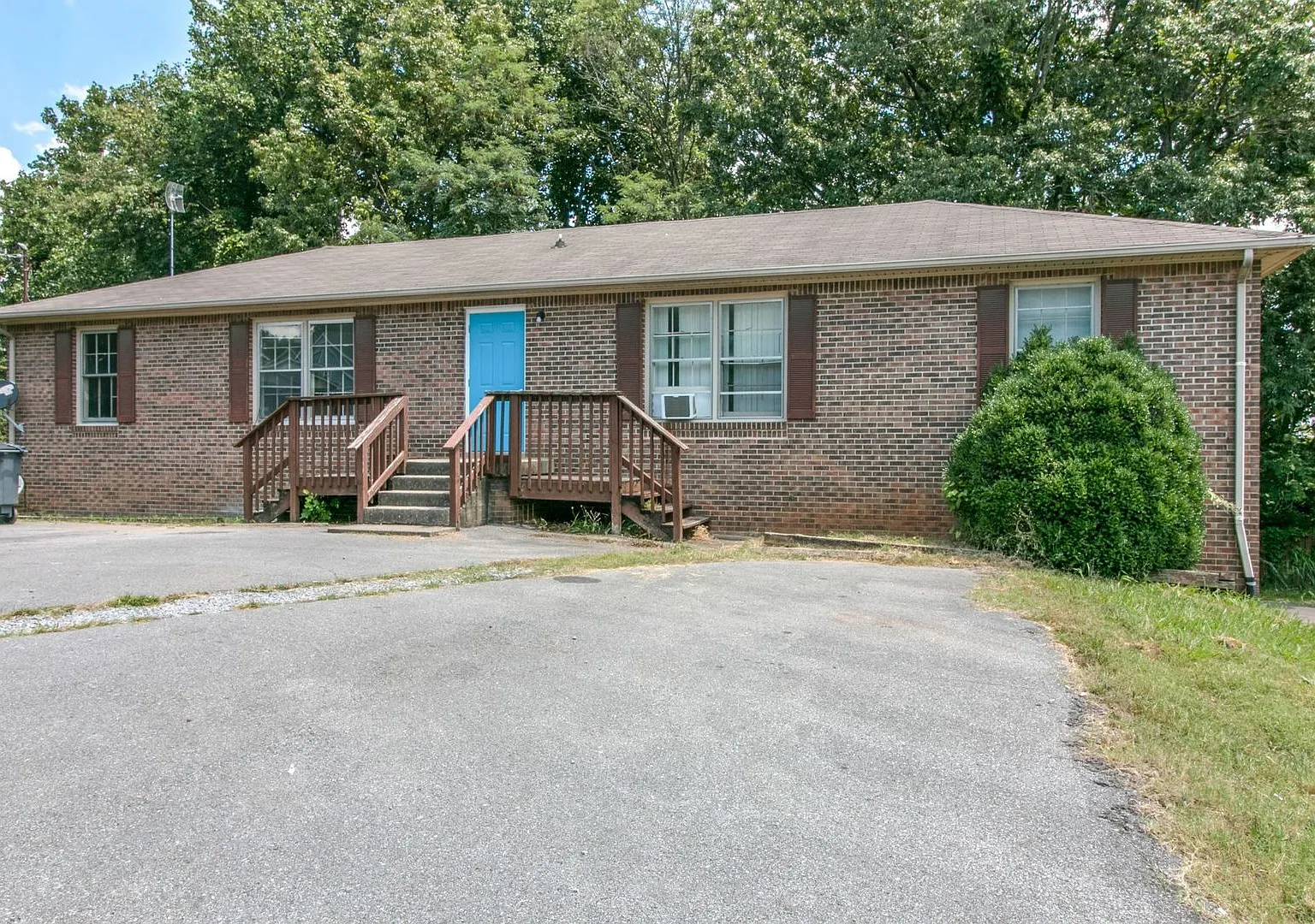 Bennett Dr - 103 — Photo 1