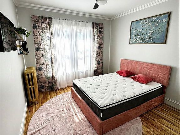 5th image of 2219 E 70th Pl #3D