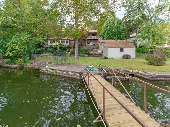 3rd image of 137 Beach Haven Cir