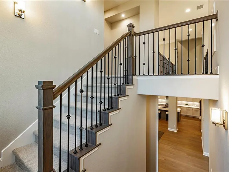 511 Woodside Ter — Photo 28