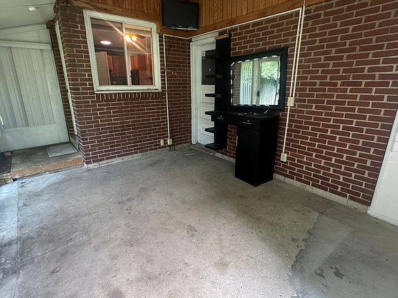 4th image of 1695 Keeler Ct